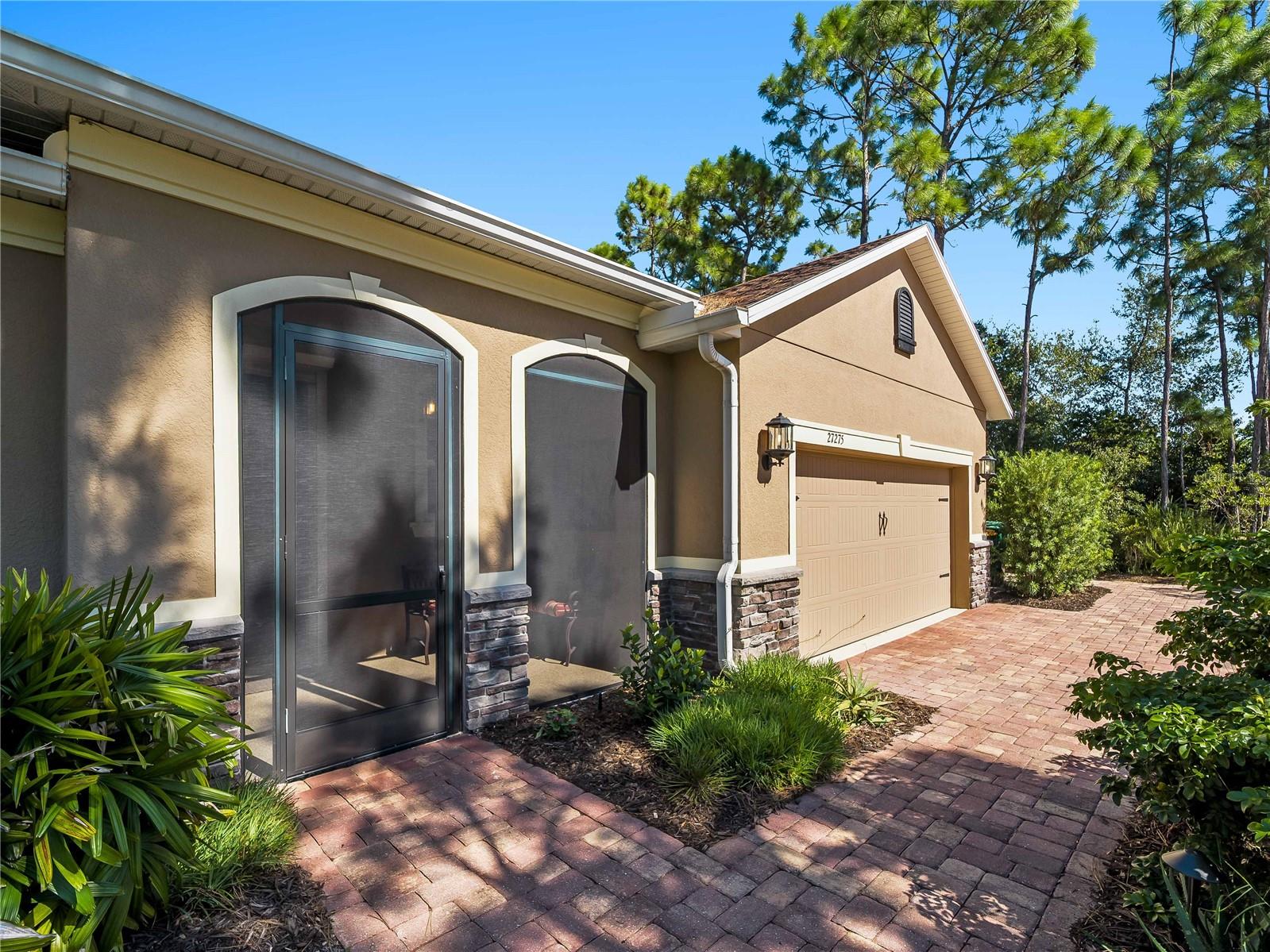 OAK HARBOUR - Residential