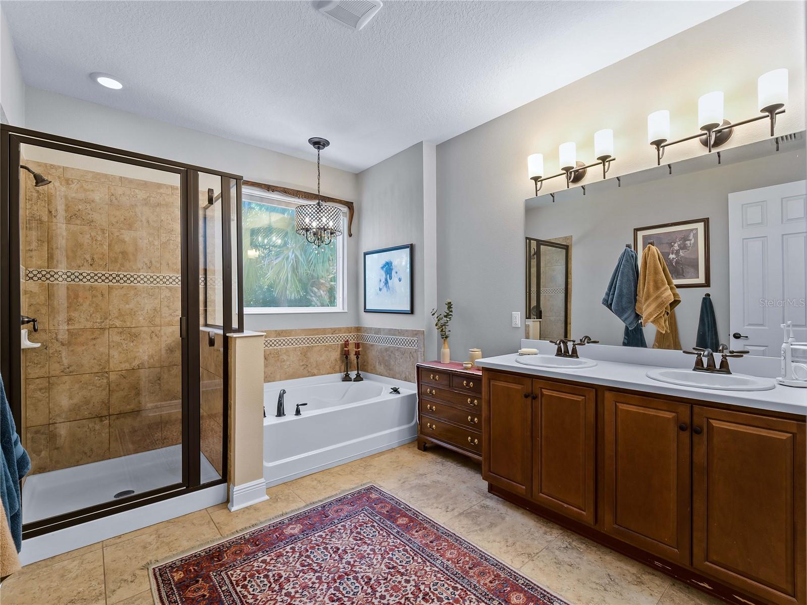 OAK HARBOUR - Residential