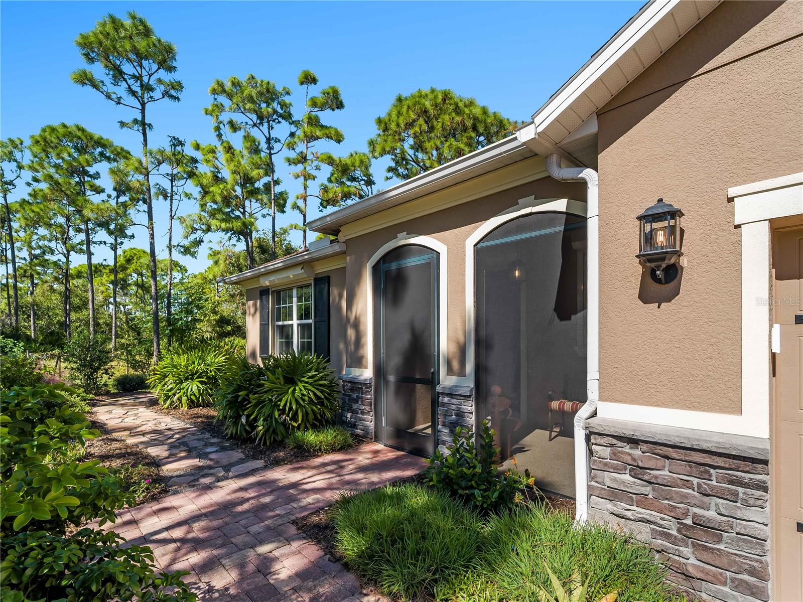 OAK HARBOUR - Residential