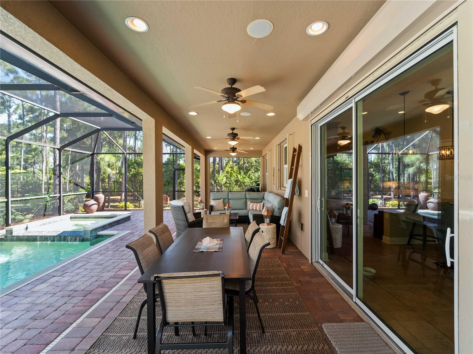 OAK HARBOUR - Residential