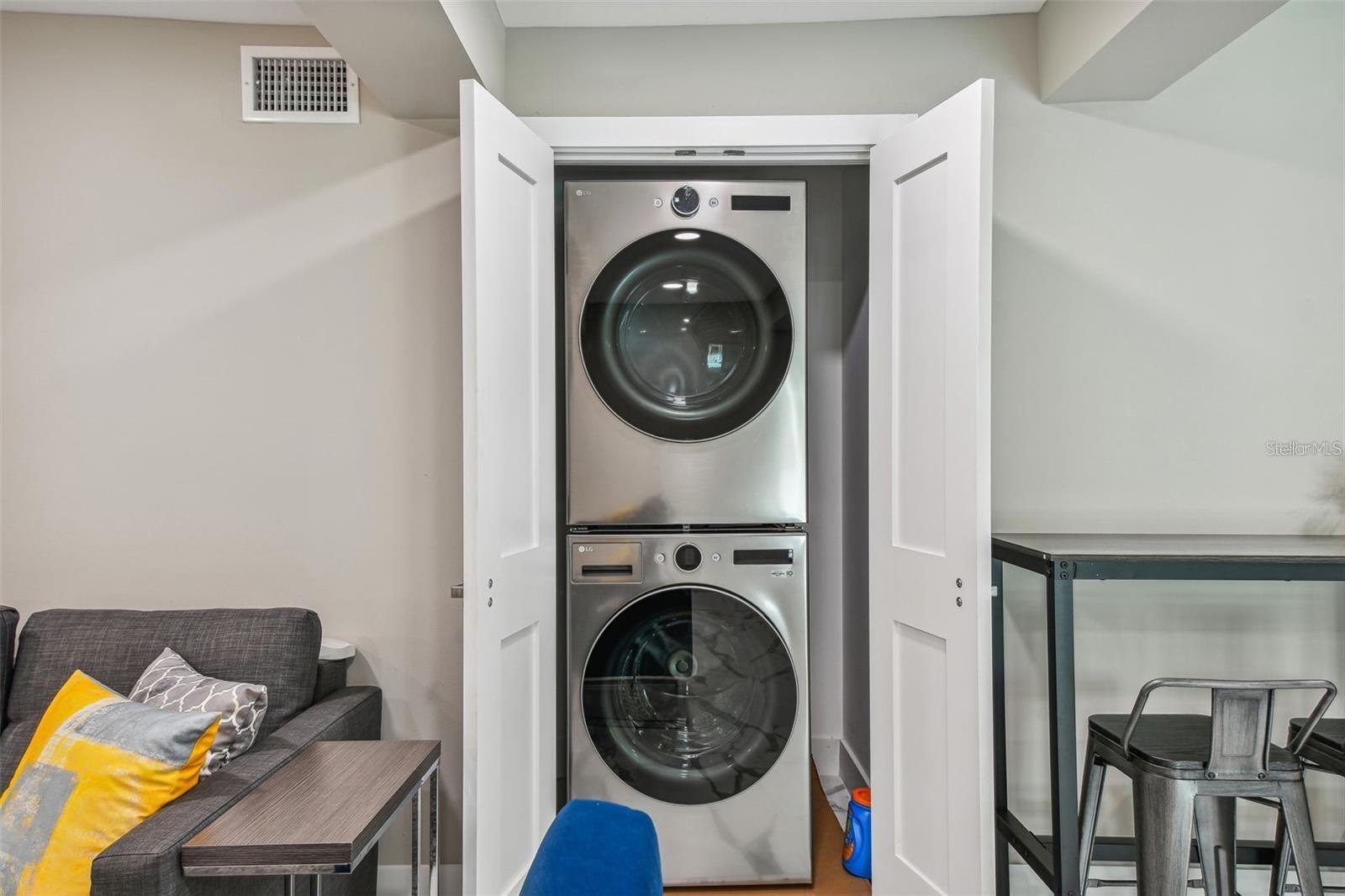 NORWOOD PARK - Residential Lease
