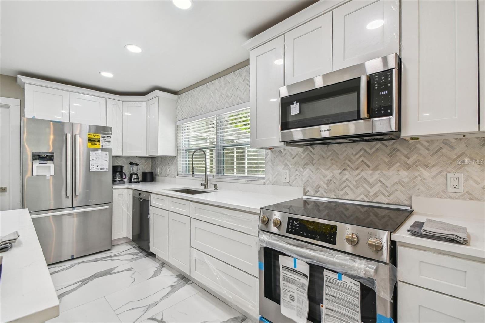 NORWOOD PARK - Residential Lease