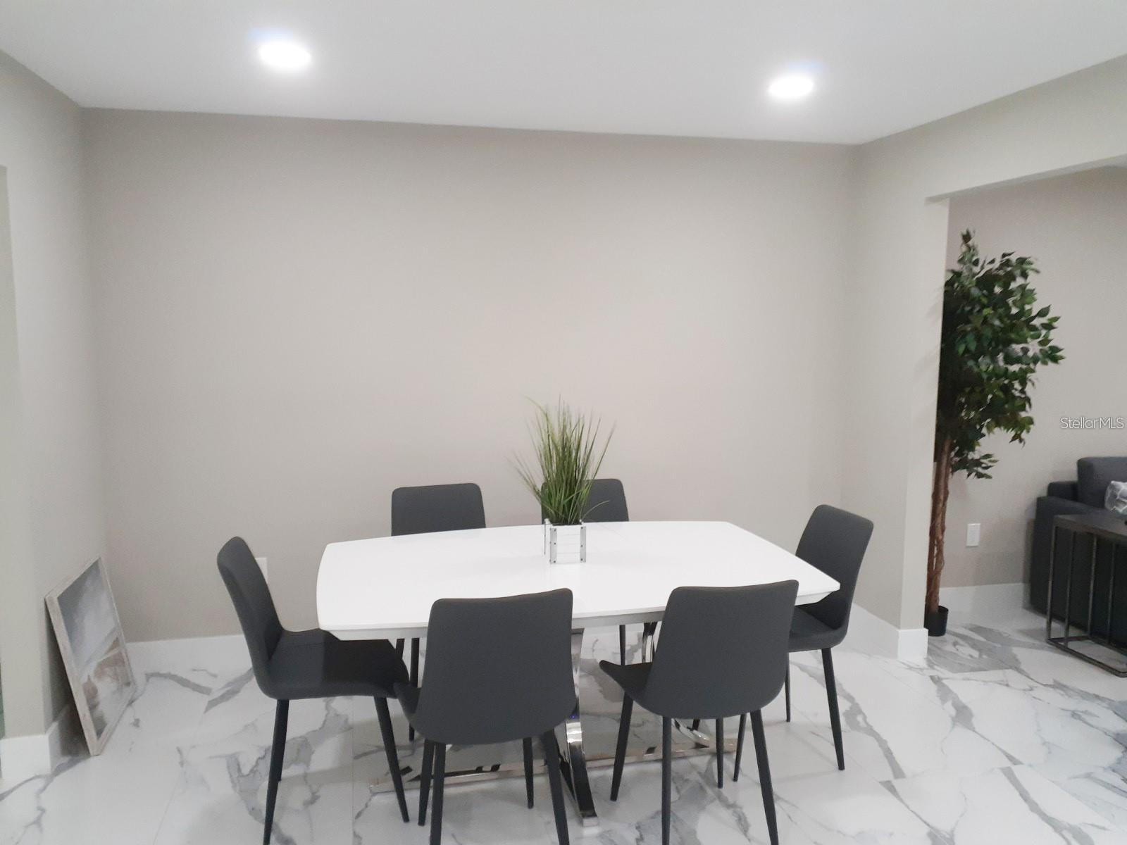 NORWOOD PARK - Residential Lease