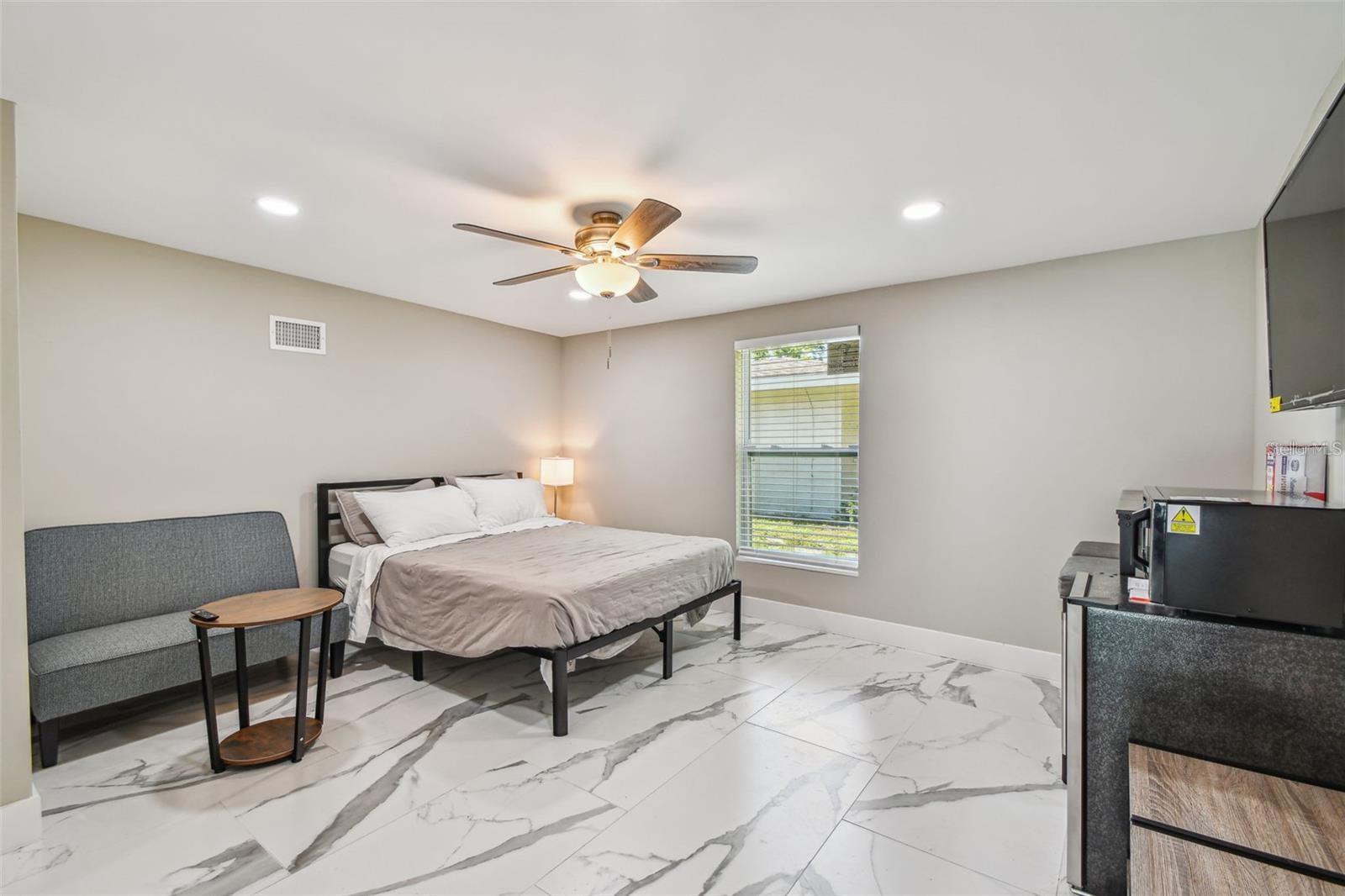 NORWOOD PARK - Residential Lease