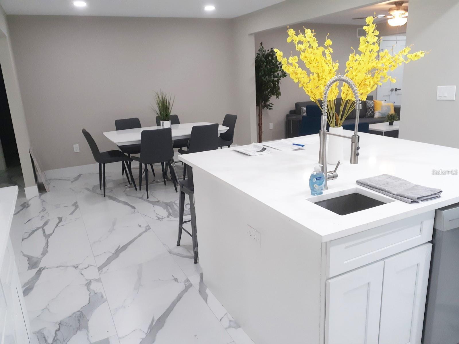 NORWOOD PARK - Residential Lease