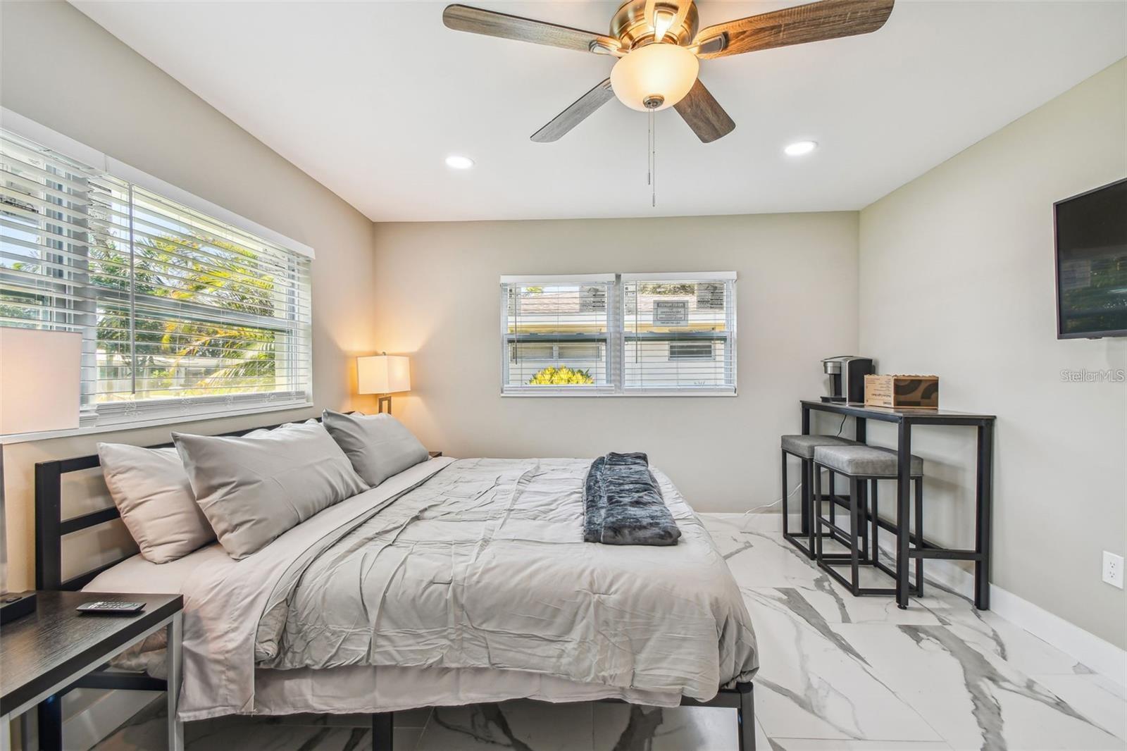NORWOOD PARK - Residential Lease