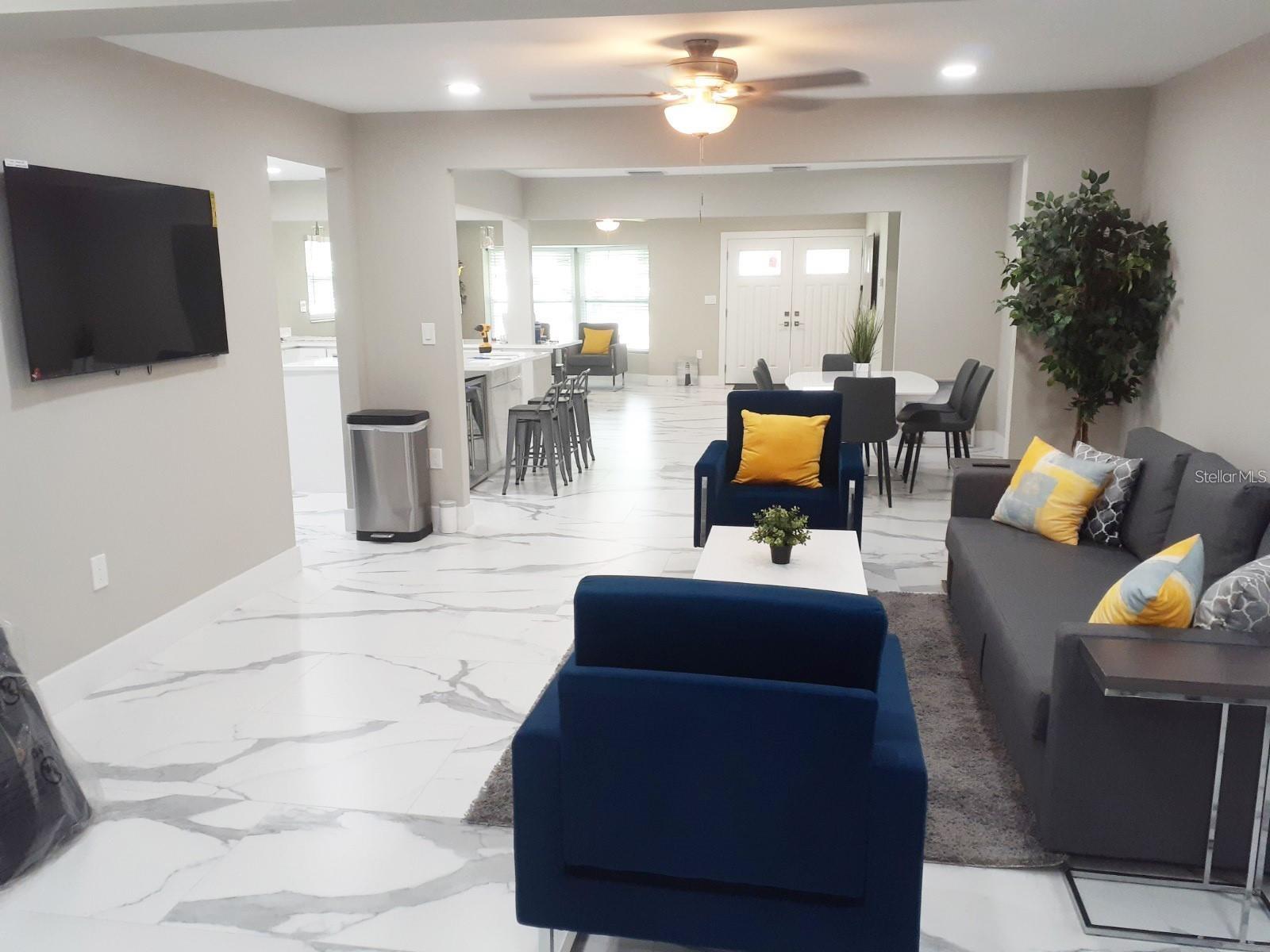 NORWOOD PARK - Residential Lease