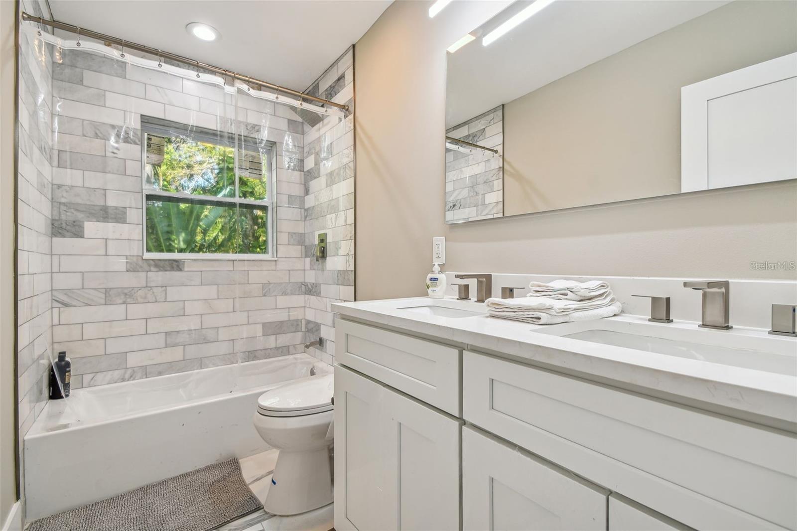 NORWOOD PARK - Residential Lease