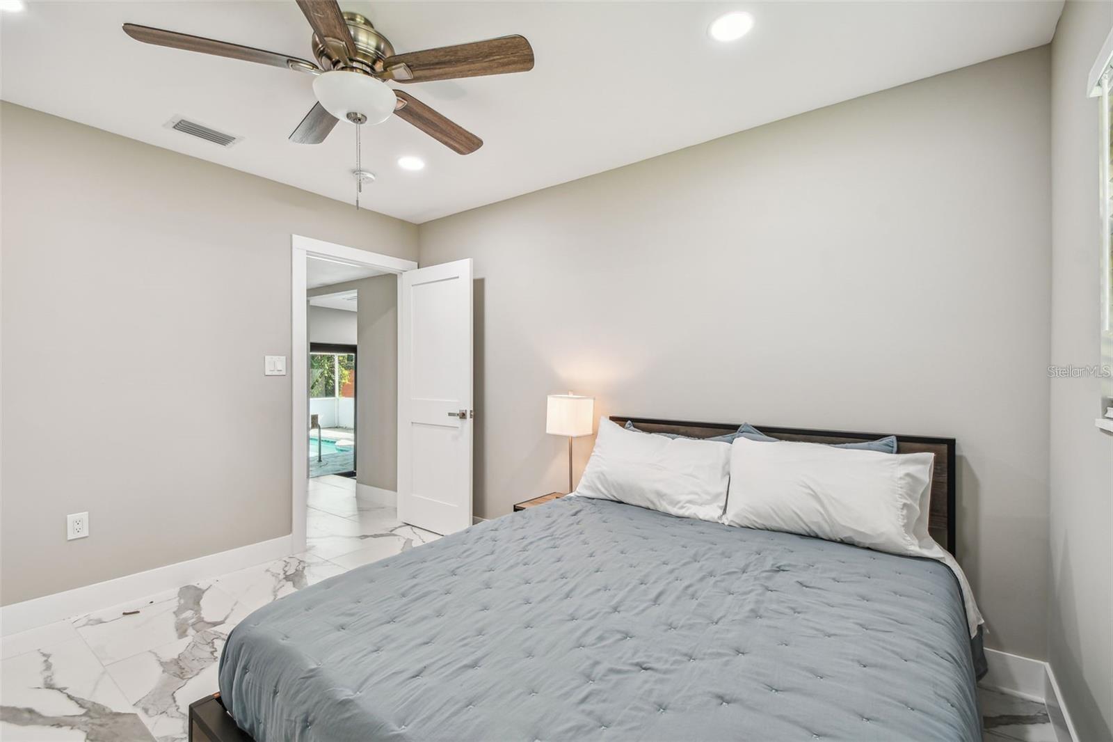NORWOOD PARK - Residential Lease