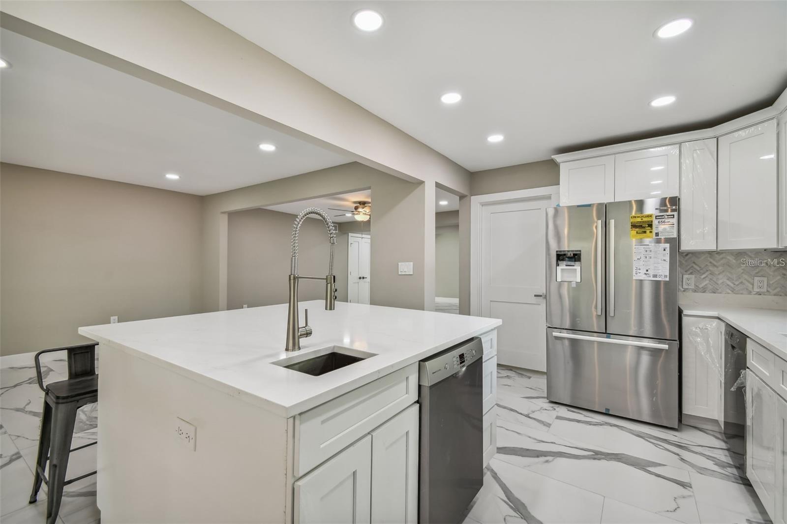 NORWOOD PARK - Residential Lease