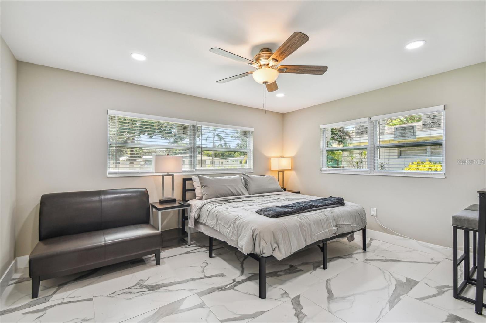 NORWOOD PARK - Residential Lease