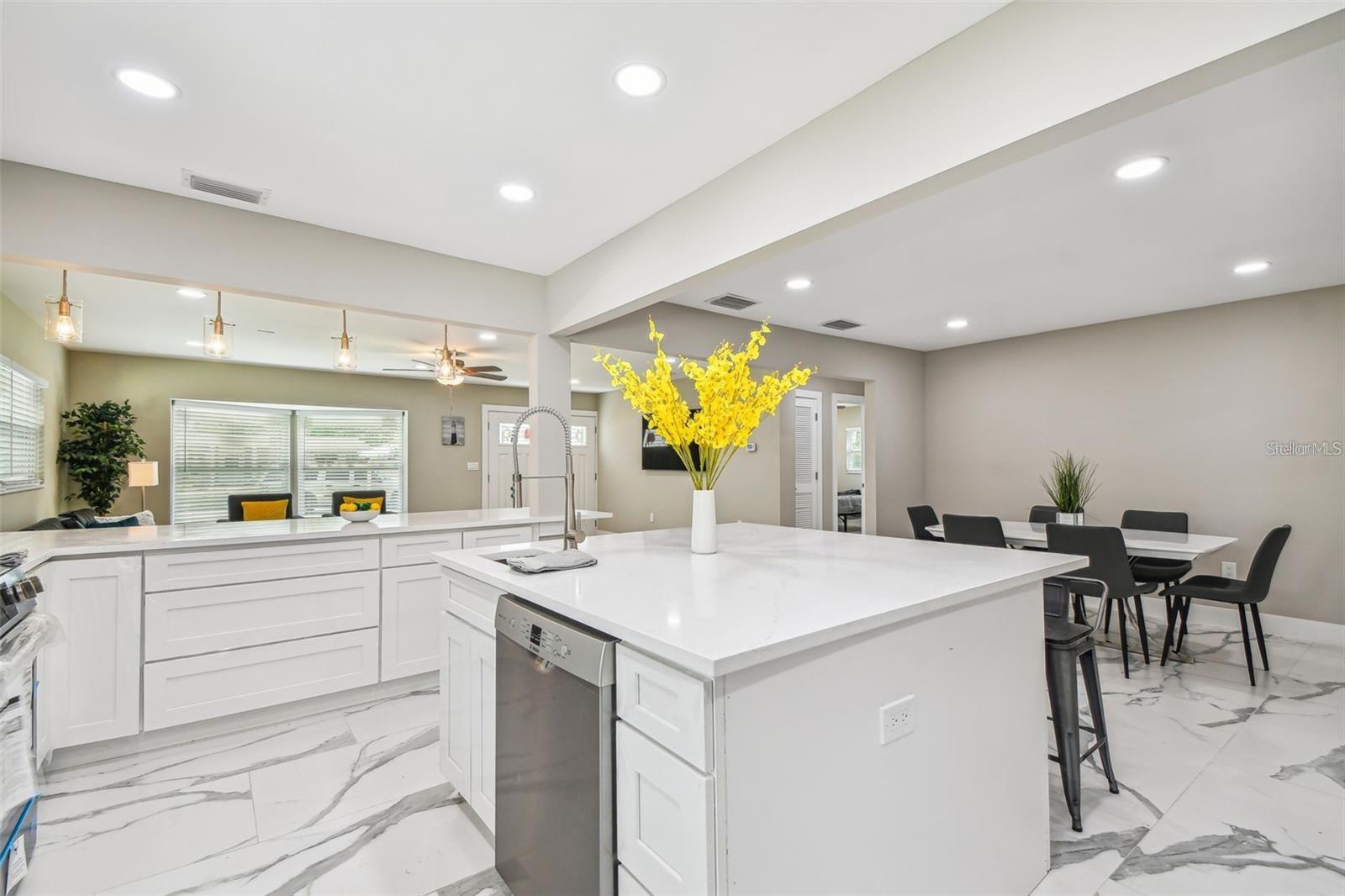 NORWOOD PARK - Residential Lease
