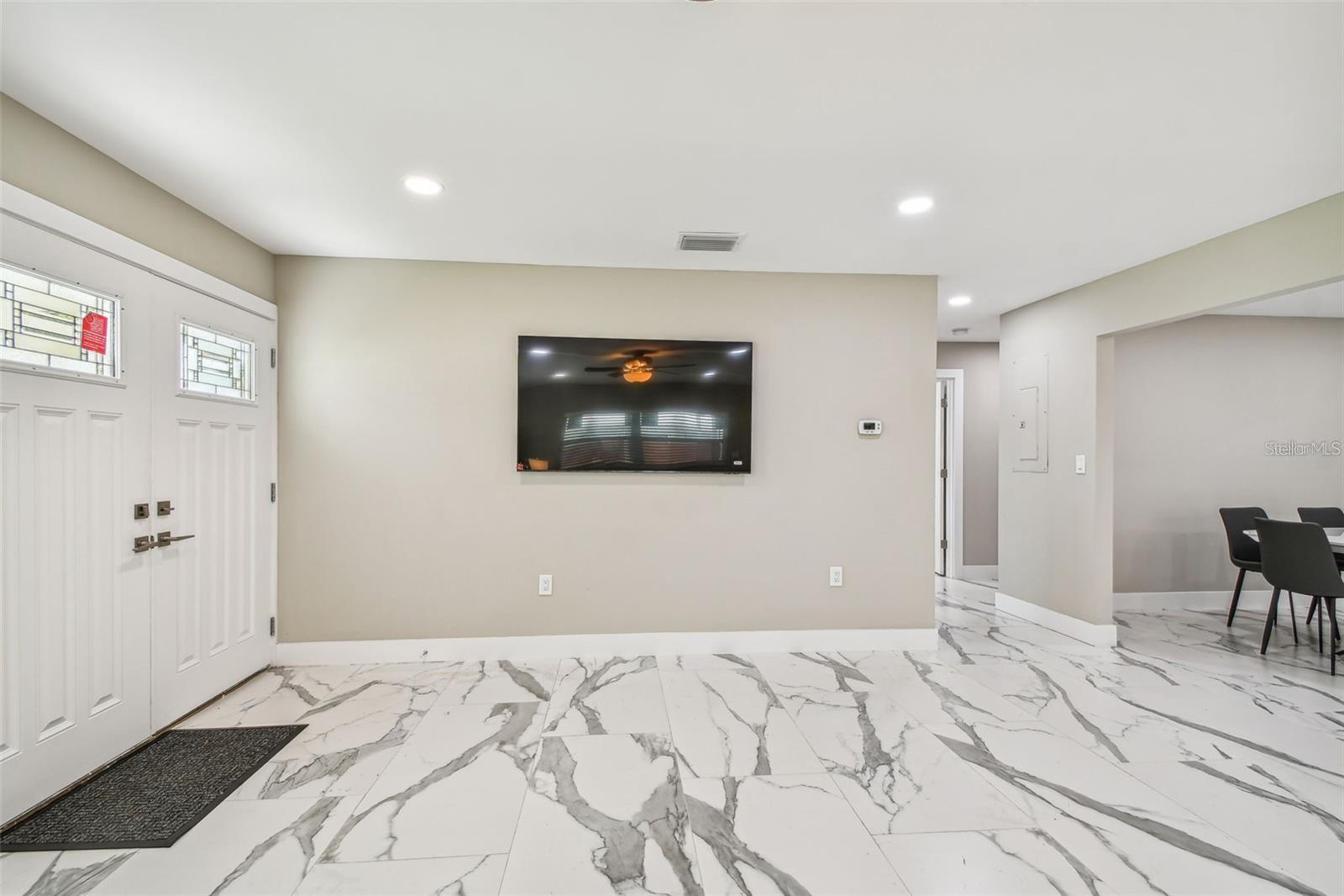 NORWOOD PARK - Residential Lease