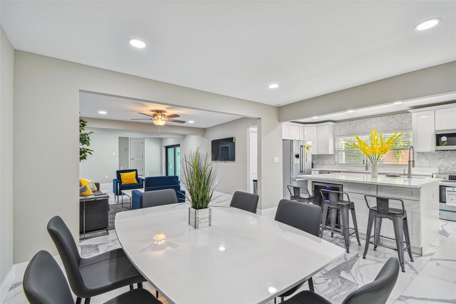 NORWOOD PARK - Residential Lease