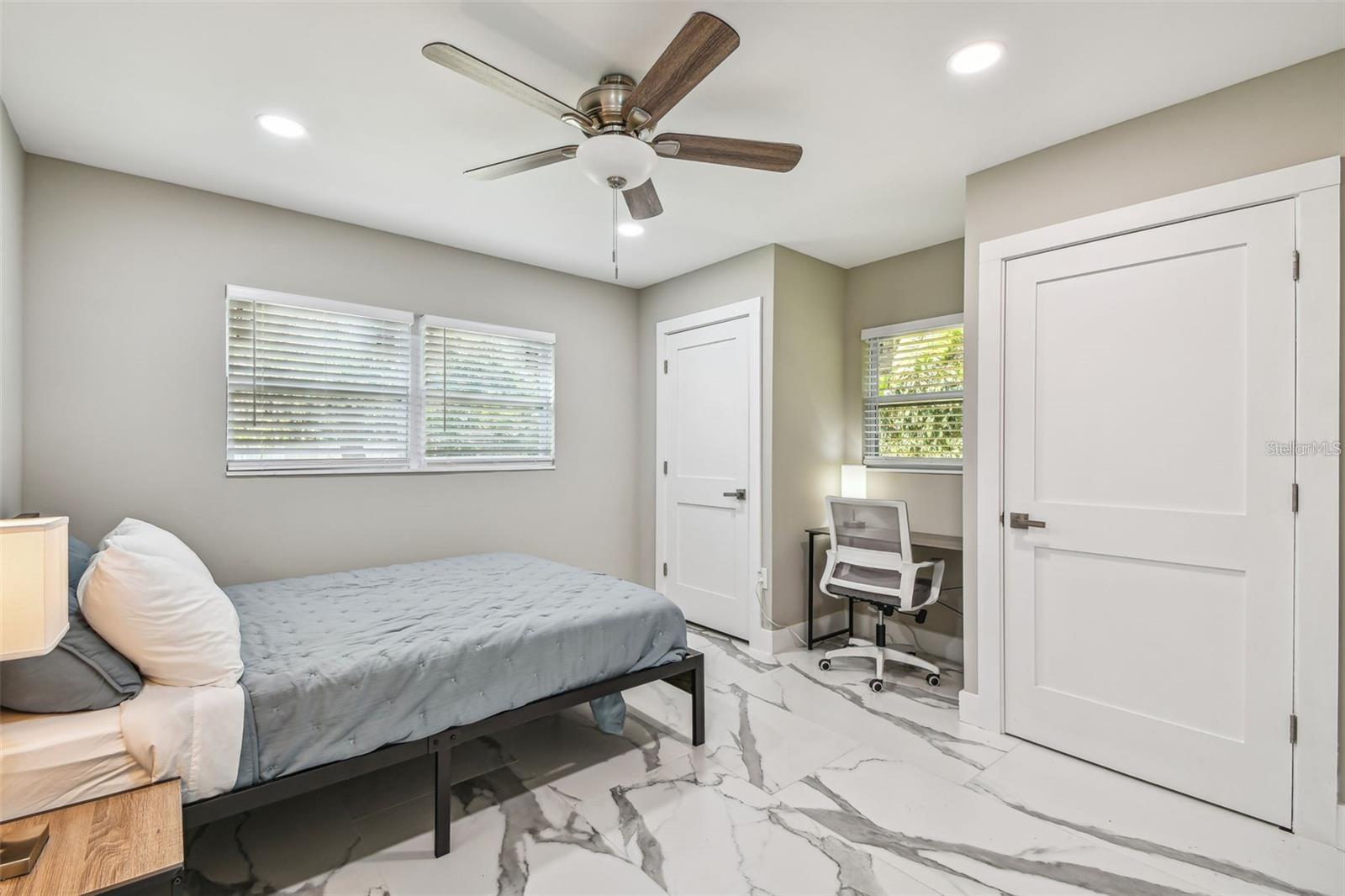 NORWOOD PARK - Residential Lease