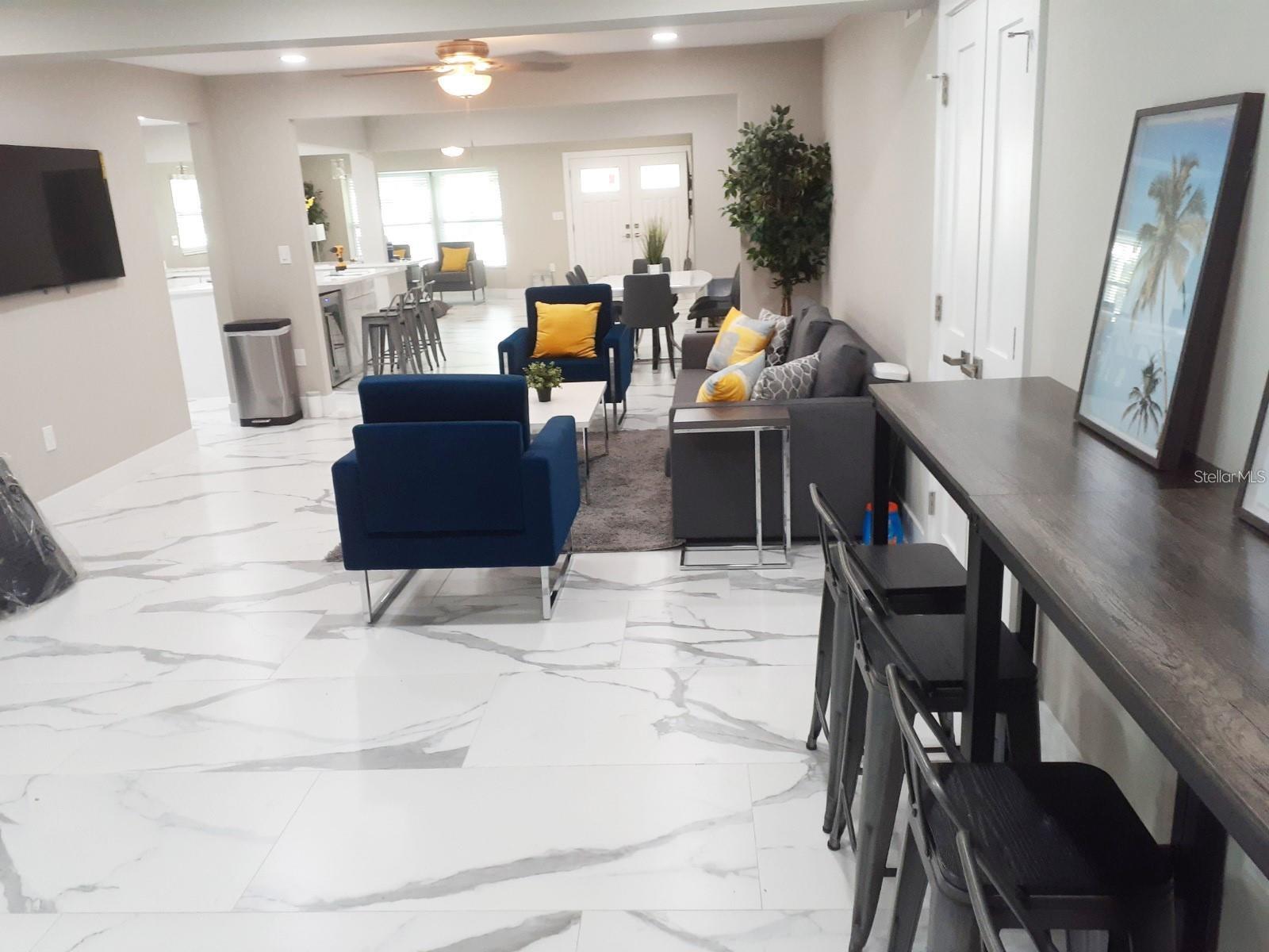 NORWOOD PARK - Residential Lease