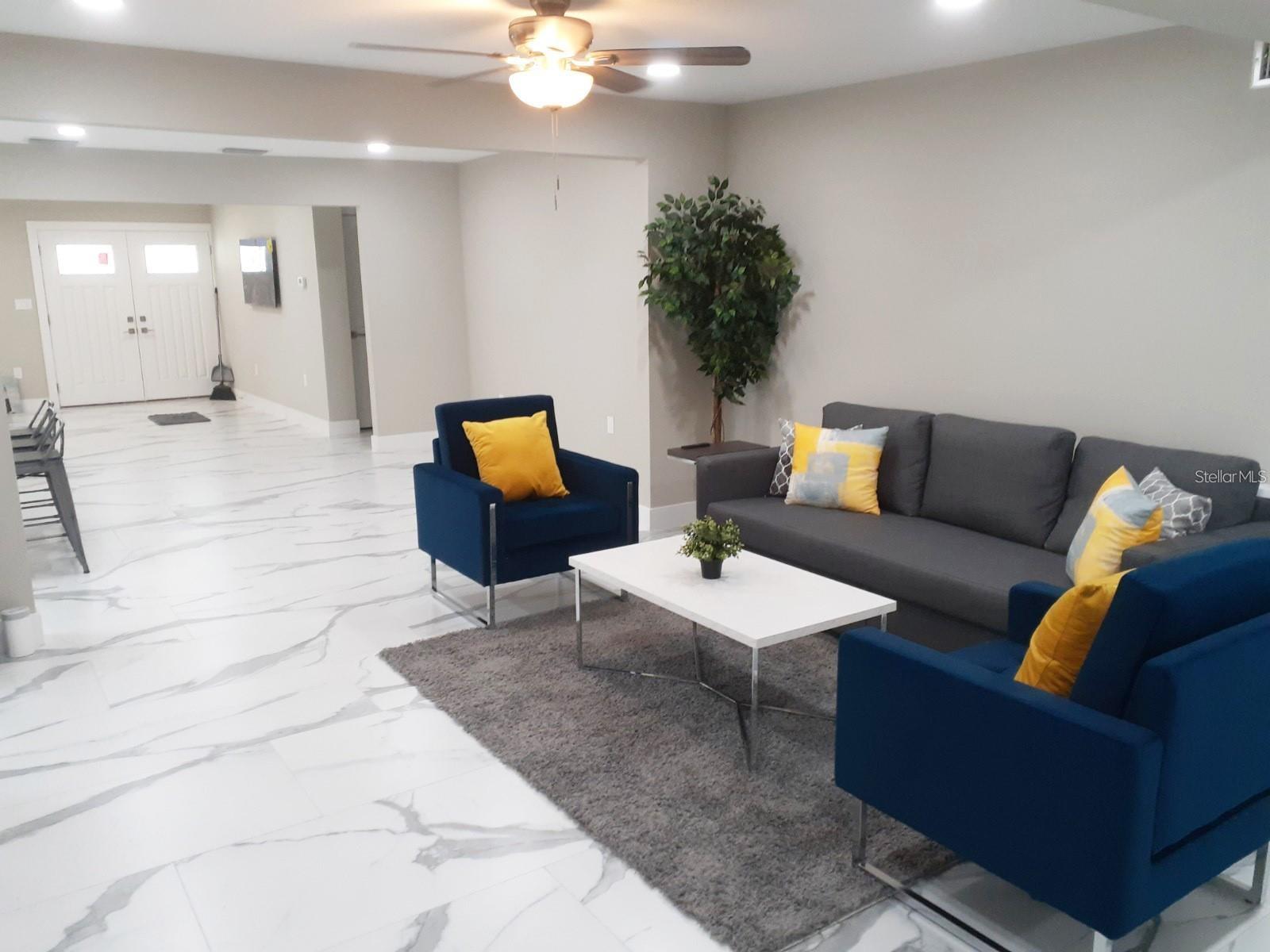 NORWOOD PARK - Residential Lease