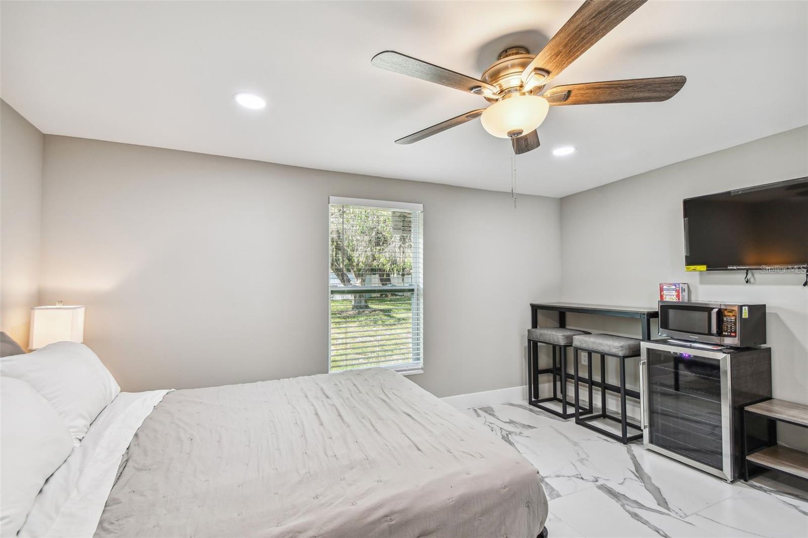 NORWOOD PARK - Residential Lease