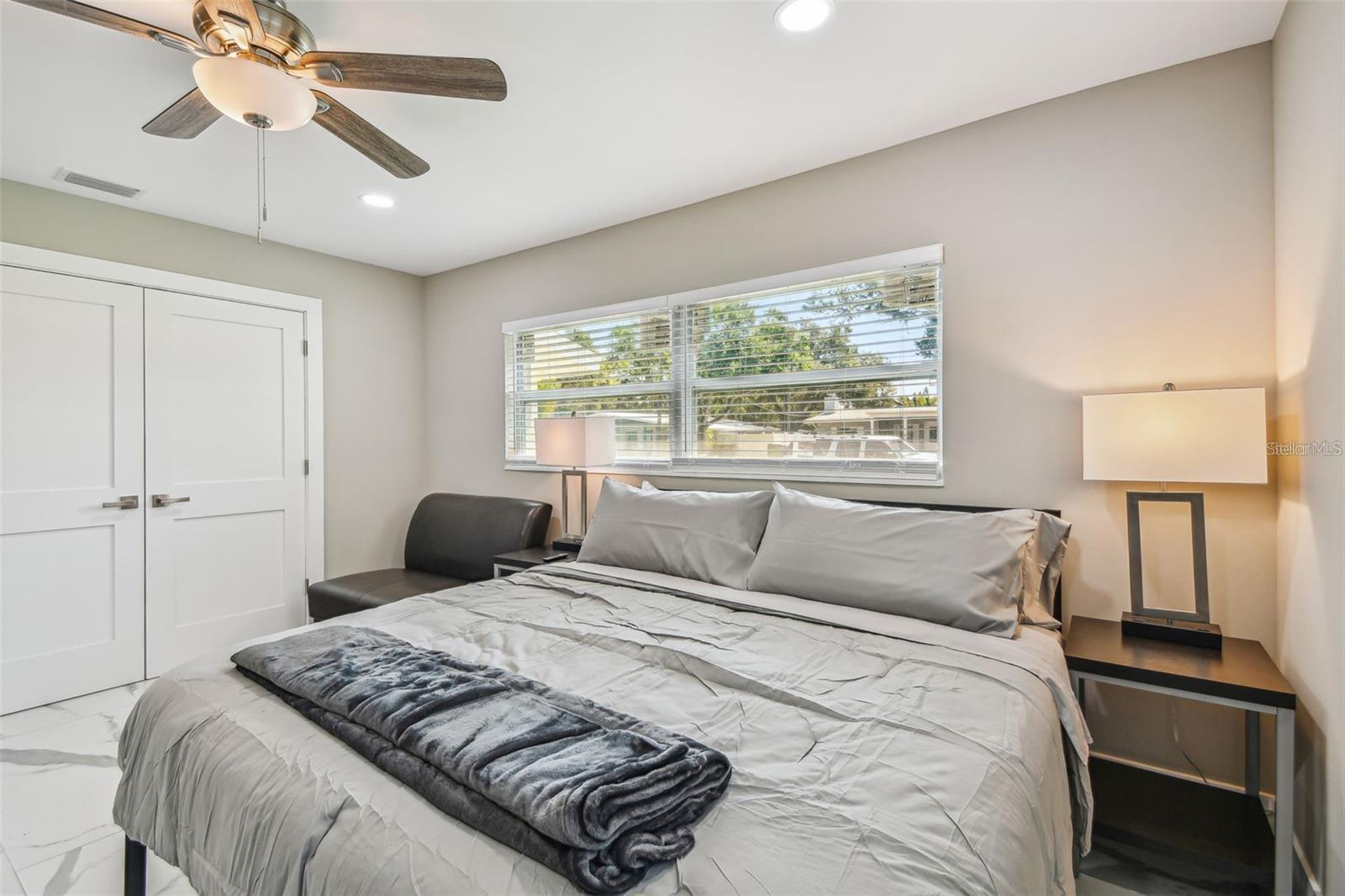 NORWOOD PARK - Residential Lease