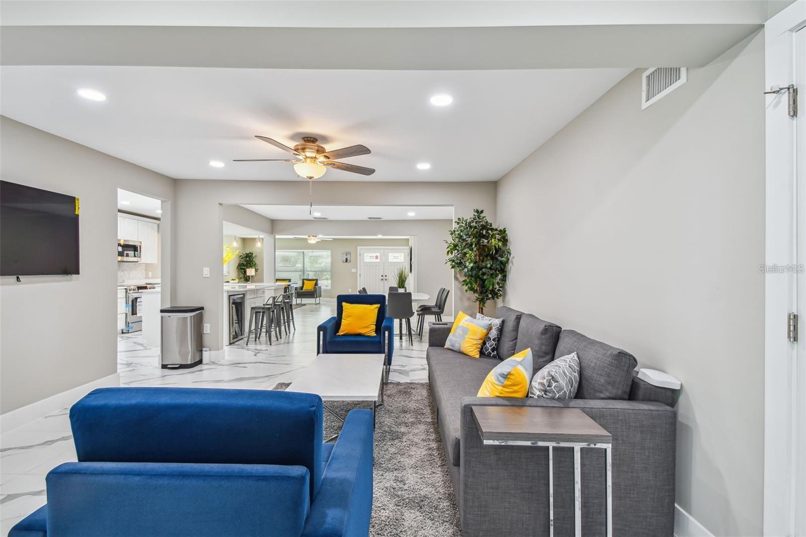 NORWOOD PARK - Residential Lease