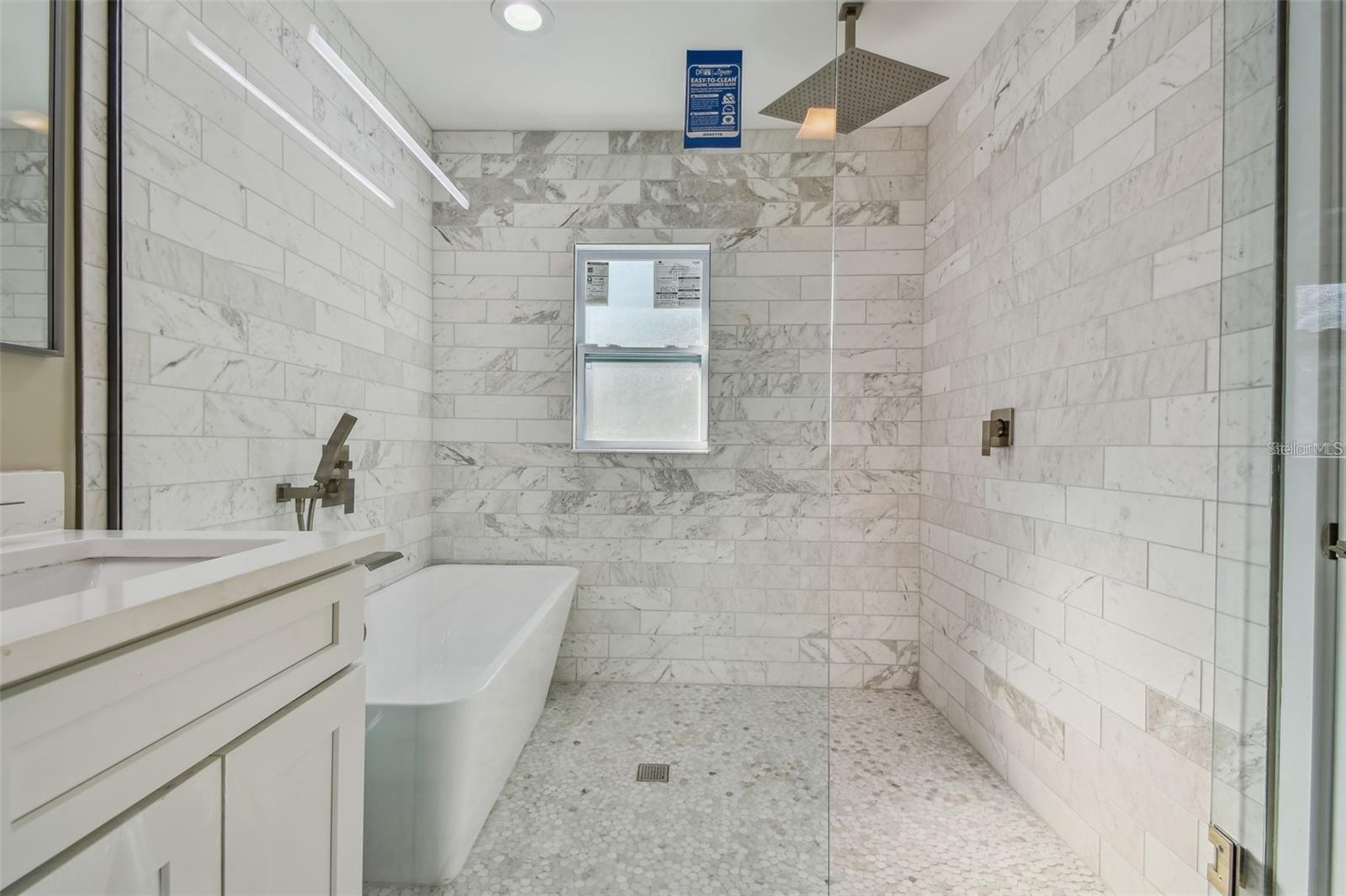 NORWOOD PARK - Residential Lease