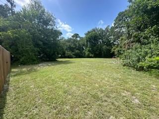 KNOTTY PINE ESTATES - Land