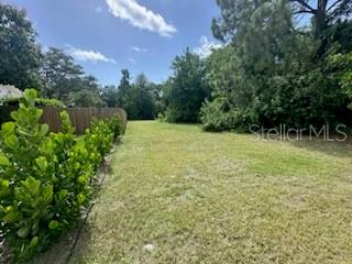 KNOTTY PINE ESTATES - Land