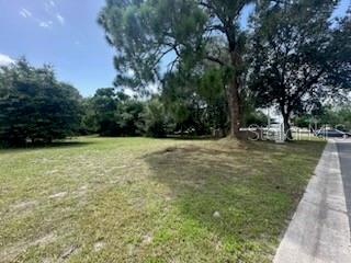 KNOTTY PINE ESTATES - Land