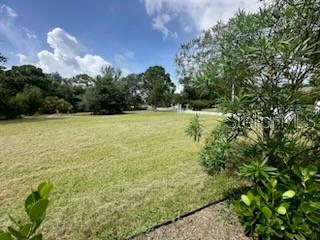 KNOTTY PINE ESTATES - Land
