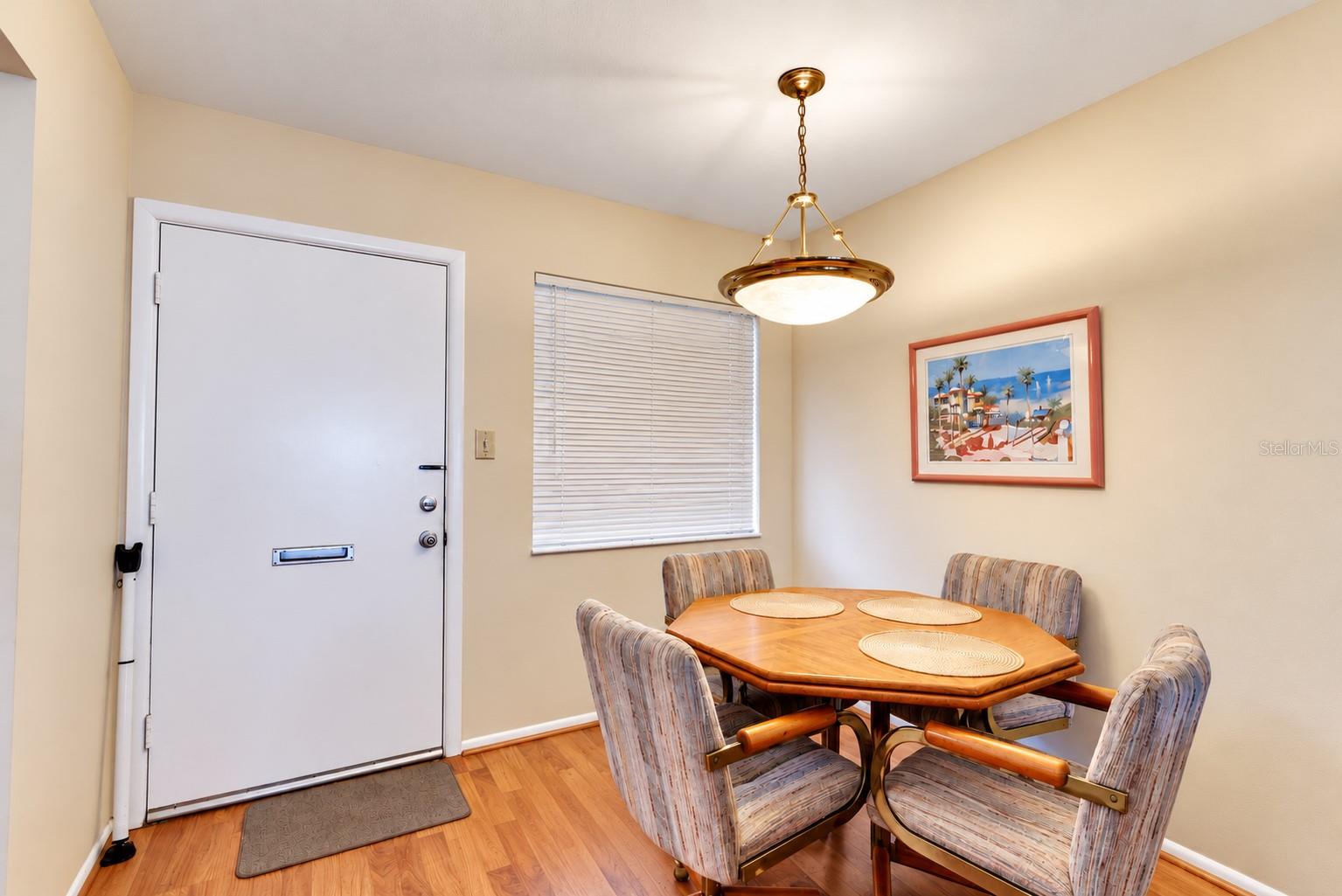 2013 SUNSET DRIVE E2, BRADENTON, FL, 34207 4 2013 SUNSET DRIVE E2