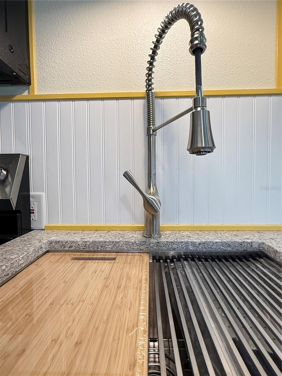 EDGEWATER ACRES UNIT 01 RESUB - Residential