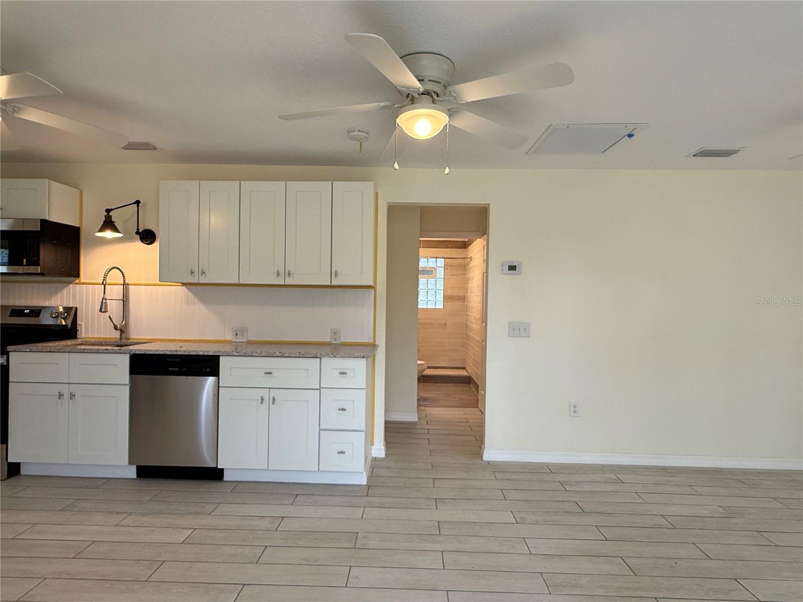 EDGEWATER ACRES UNIT 01 RESUB - Residential