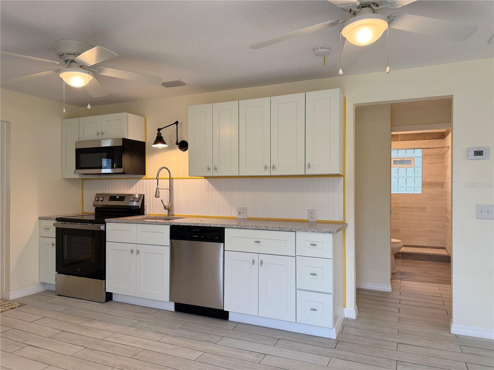 EDGEWATER ACRES UNIT 01 RESUB - Residential