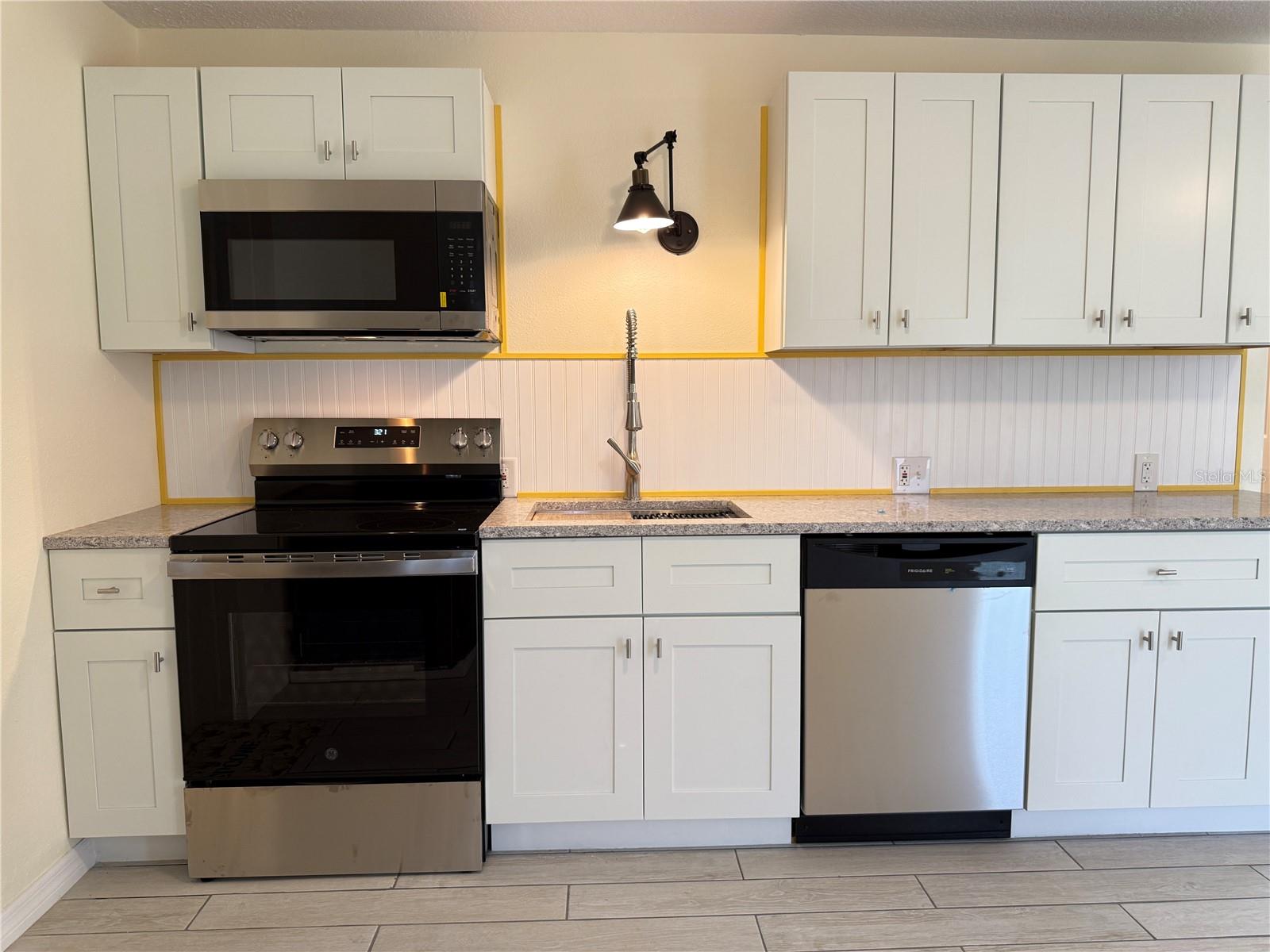 EDGEWATER ACRES UNIT 01 RESUB - Residential