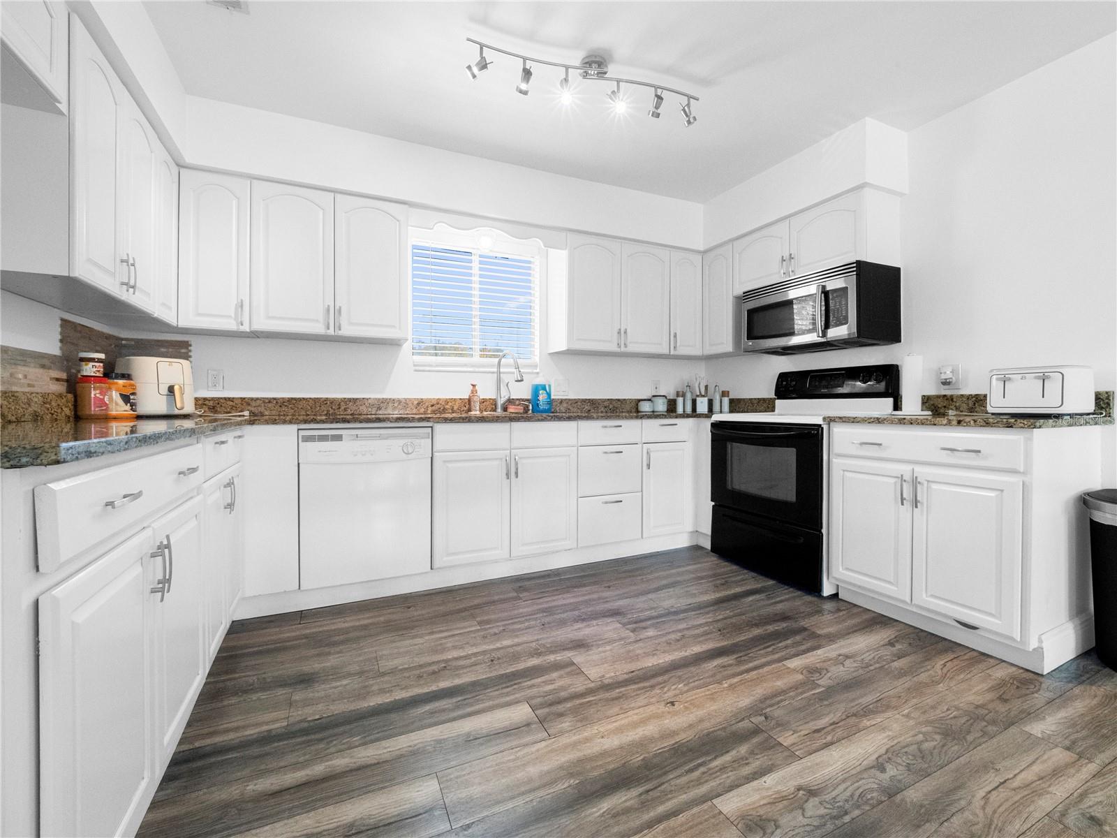 CORTEZ OF CARROLLWOOD A CONDOM - Residential