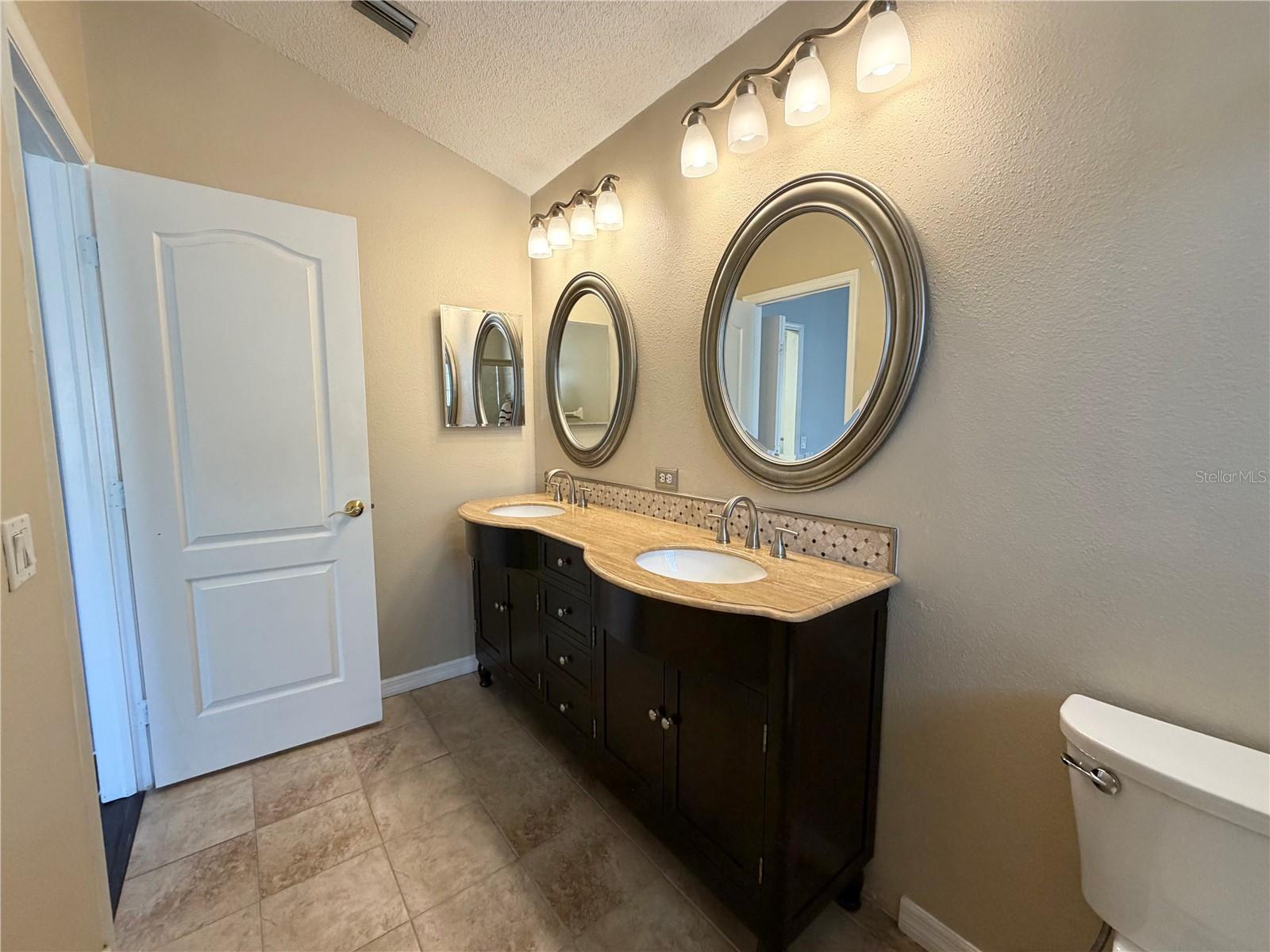 MEADOW BROOK UNIT 1 - Residential Lease