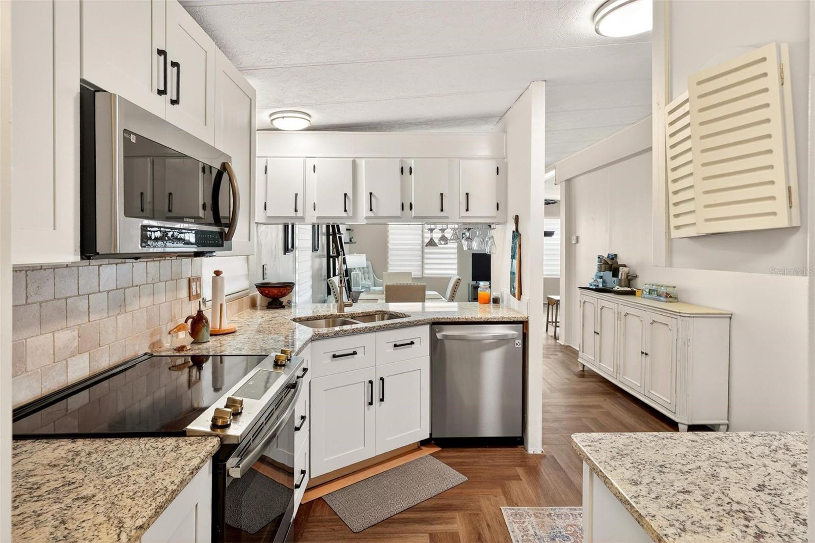 5419 GOLDEN GATE BOULEVARD