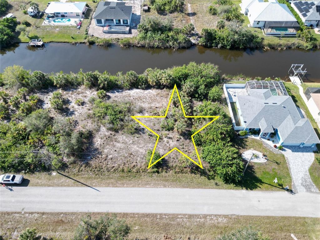 Photo of 13846 Begonia Circle, Port Charlotte, FL 33981 (MLS # D6140681)