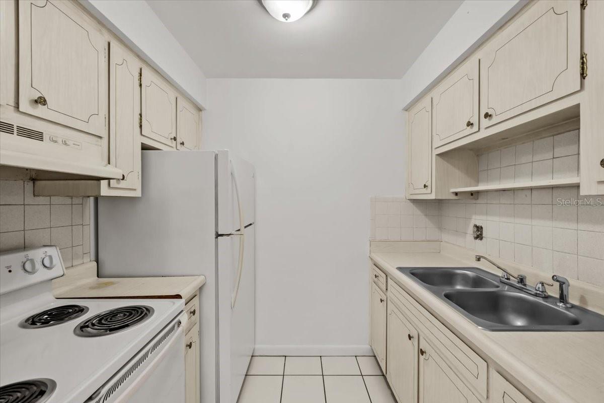 SHELLEY GARDENS 2 CONDO - Residential