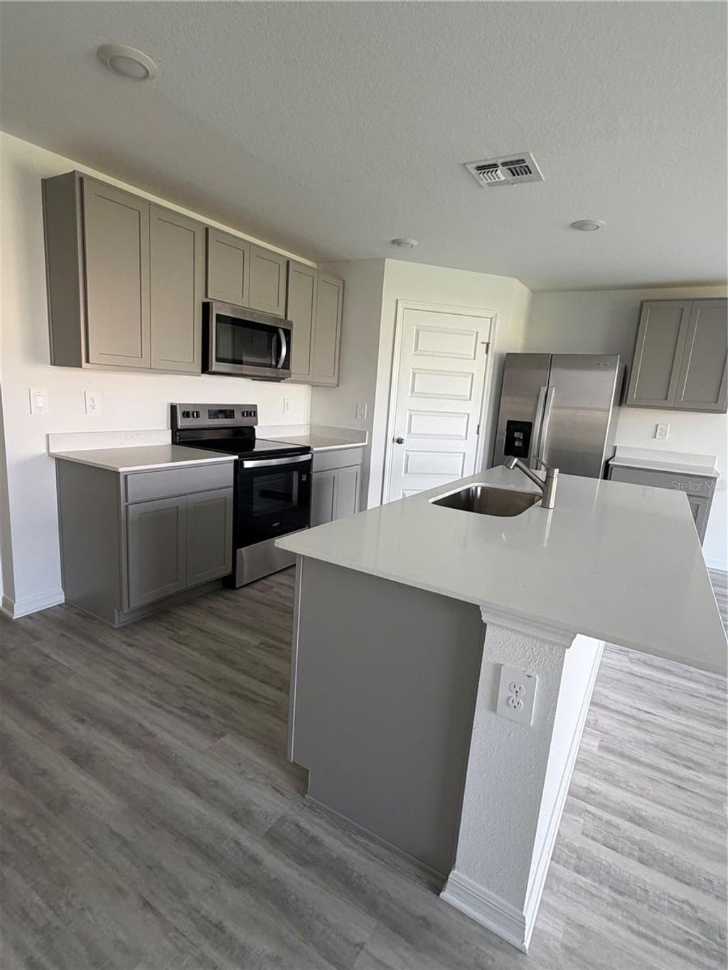 Photo of 1727 Grandiose Drive, Haines City, FL 33844 (MLS # S5153934)