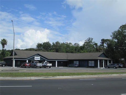 Photo of 100 W Burleigh Boulevard, Tavares, FL 32778 (MLS # G5113422)