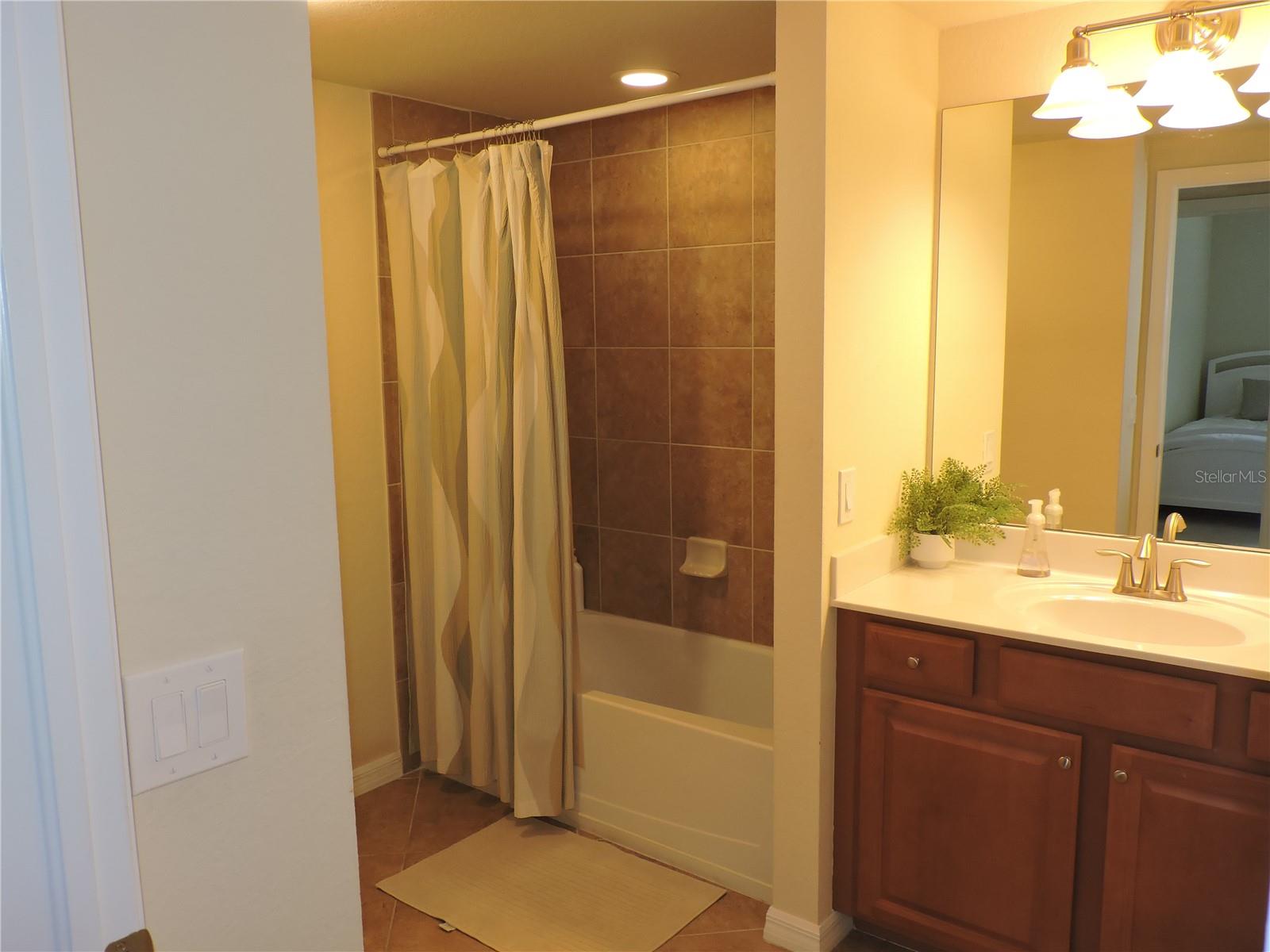 COACH HOMES 1 AT GRAN PARADISO - Residential