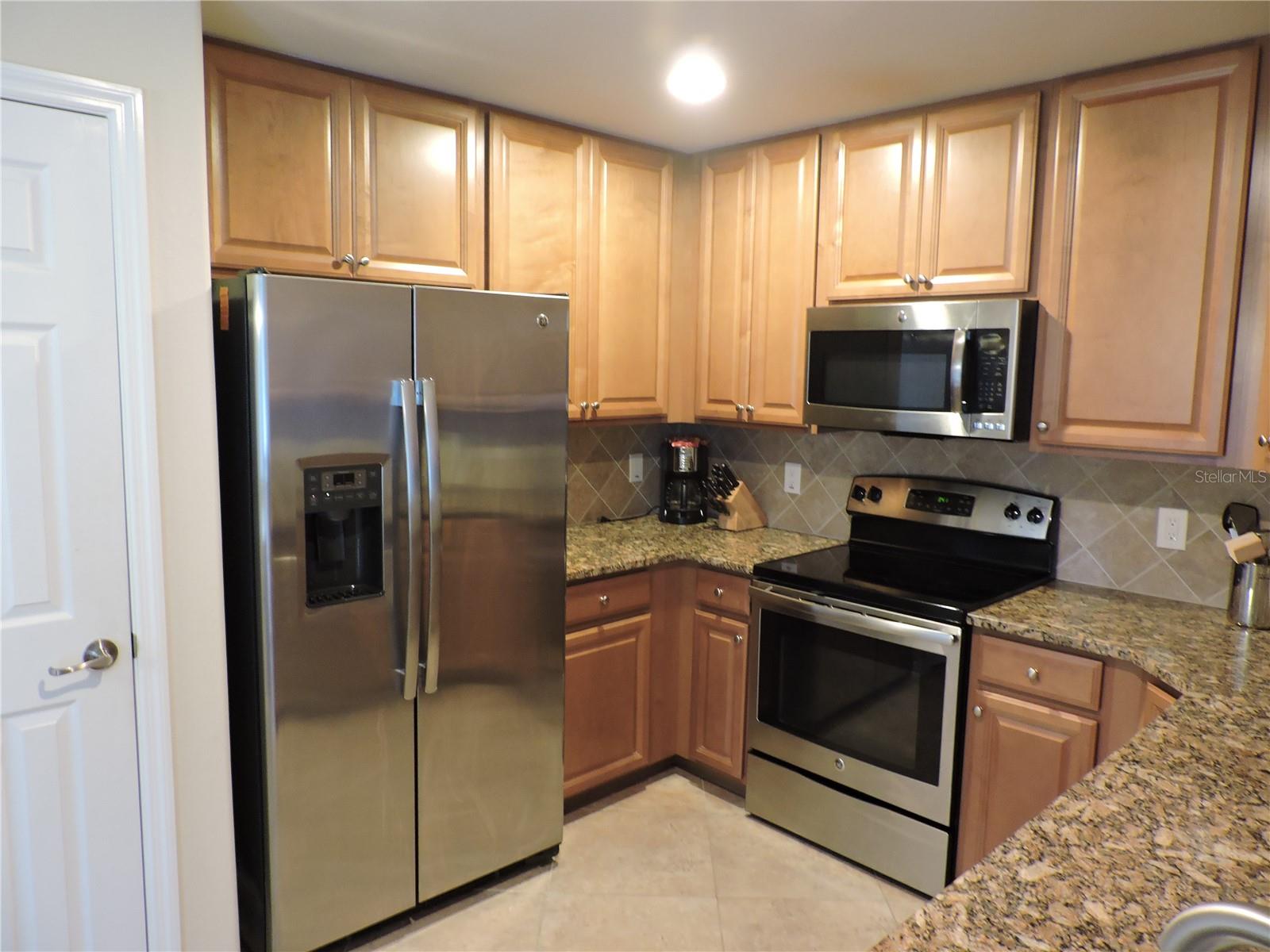 COACH HOMES 1 AT GRAN PARADISO - Residential