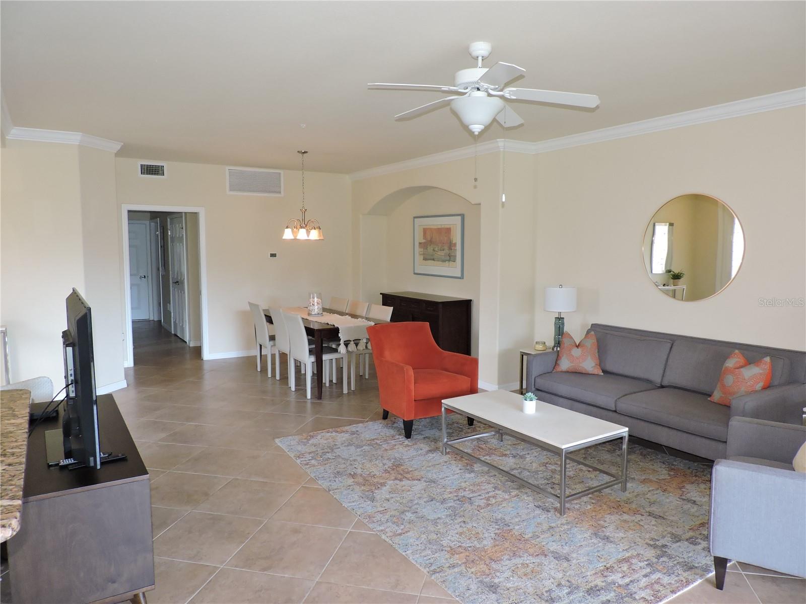 COACH HOMES 1 AT GRAN PARADISO - Residential