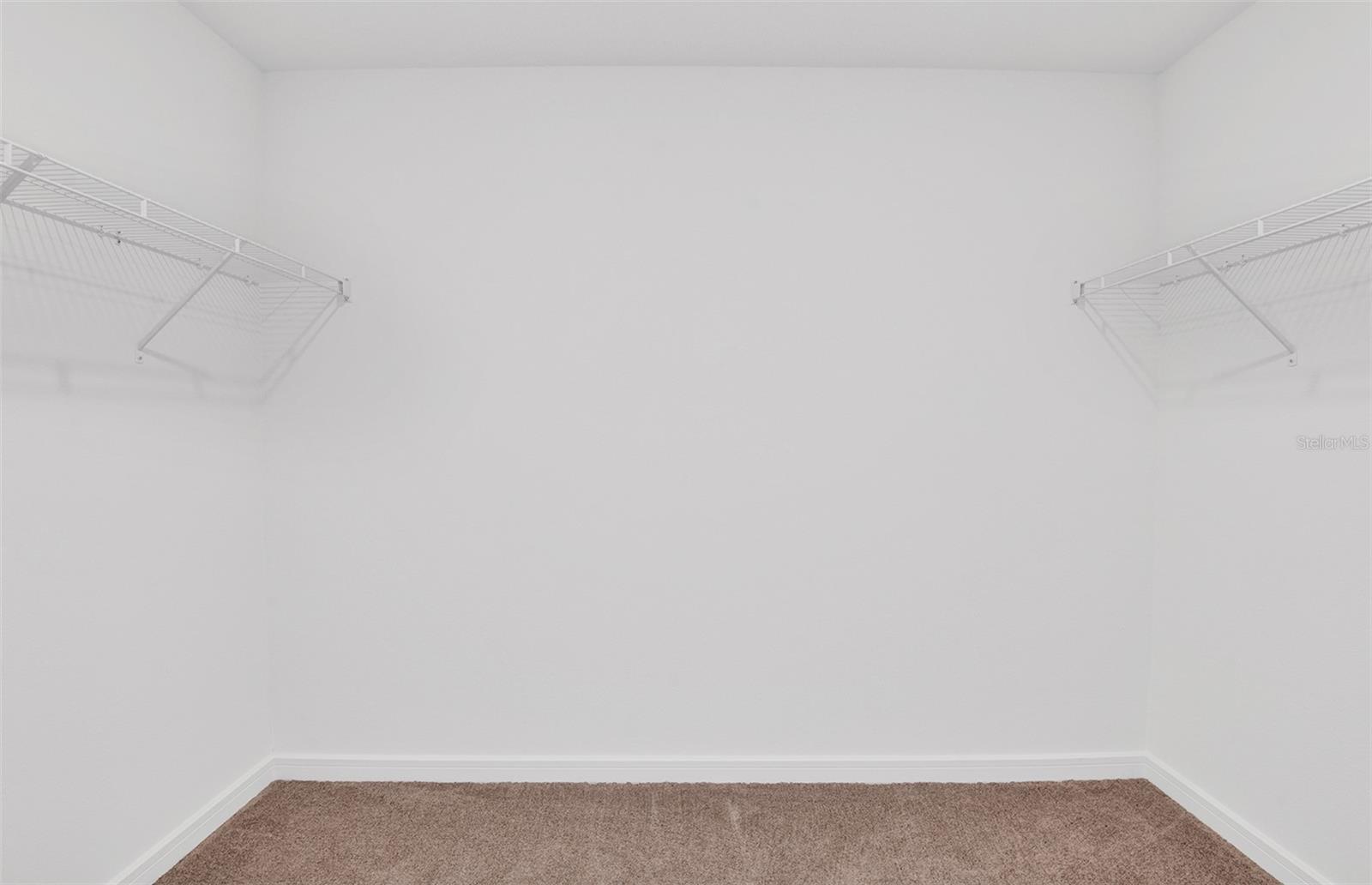 OAKFIELD LAKES - Residential