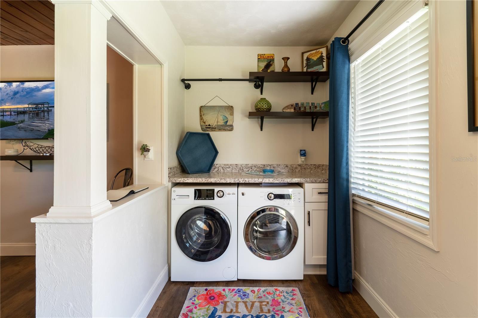 W E HUDSONS SUB - Residential