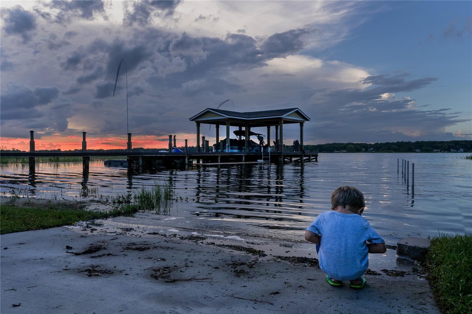 W E HUDSONS SUB - Residential