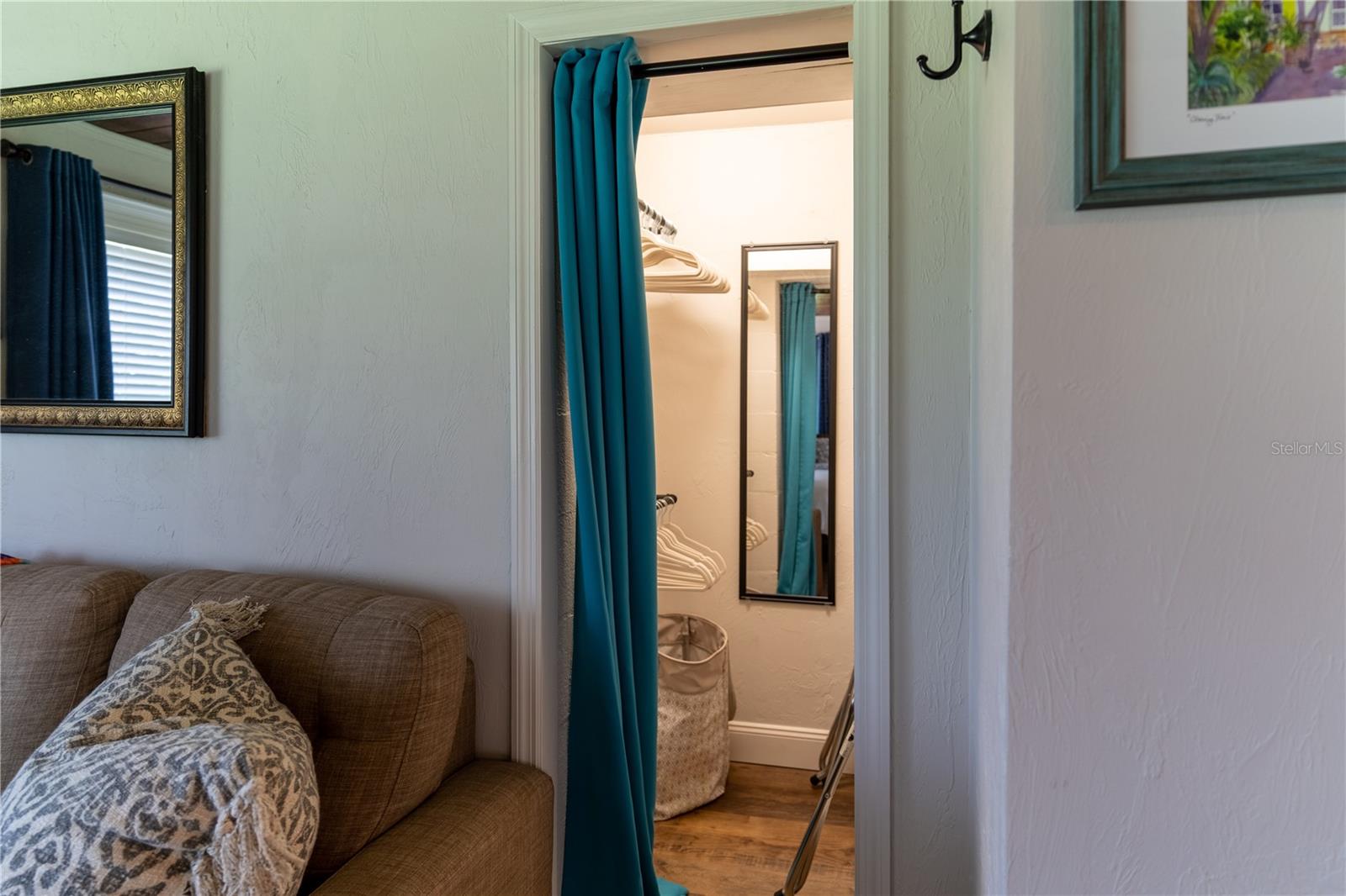 W E HUDSONS SUB - Residential