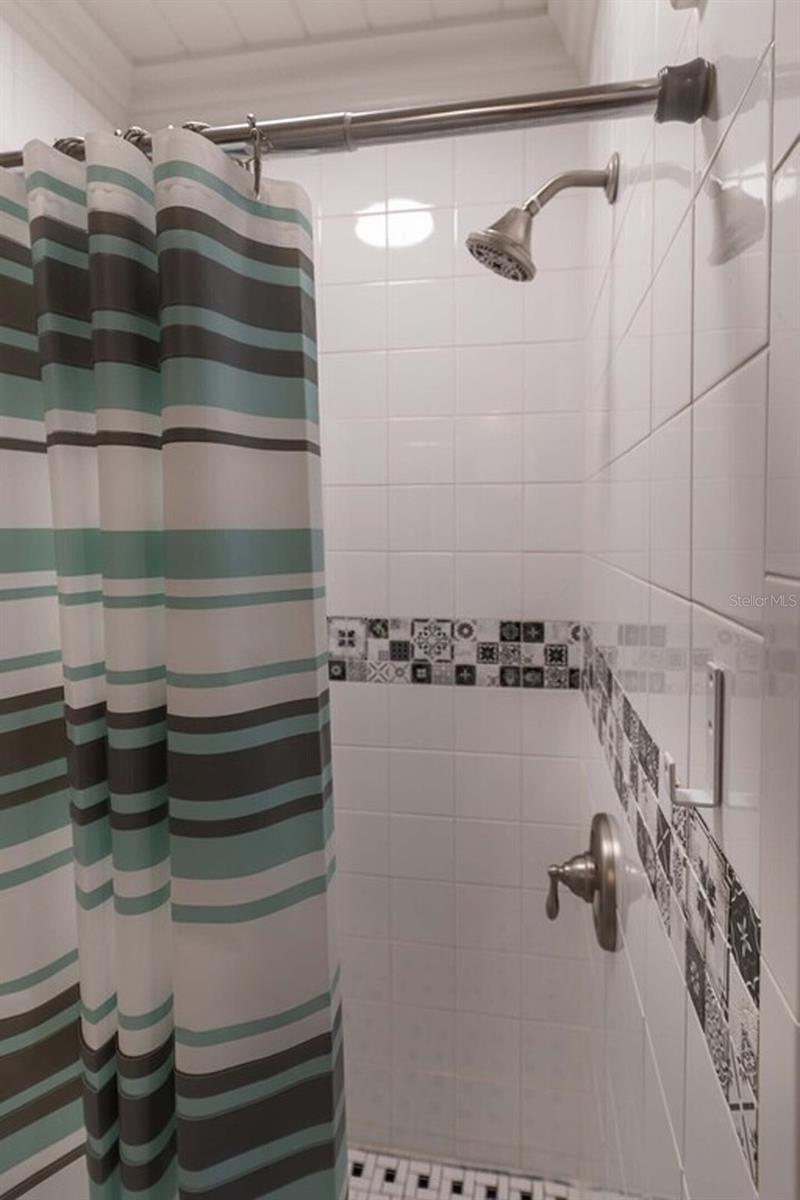 W E HUDSONS SUB - Residential