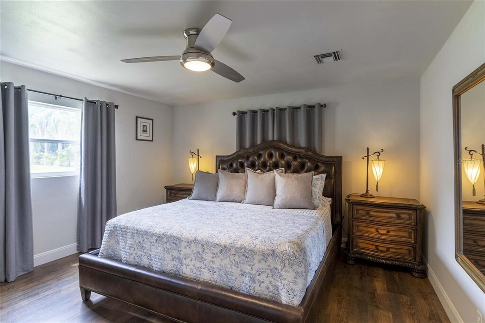 W E HUDSONS SUB - Residential